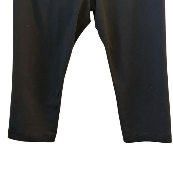 Under Armour Women's Black Capri Leggings XL Mid-Rise Gym Yoga Running - Picture 2 of 9
